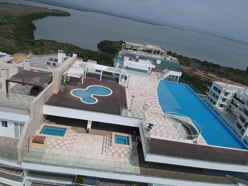 Oceana Beautiful Ocean Front Condo Cartagena