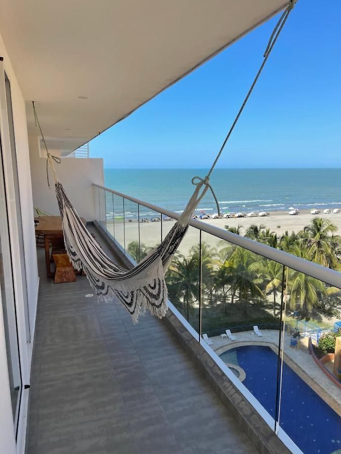Oceana Beautiful Ocean Front Condo Cartagena